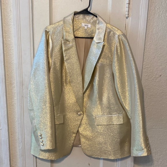 Fashion To Figure Metallic Gold Blazer - Picture 2 of 9